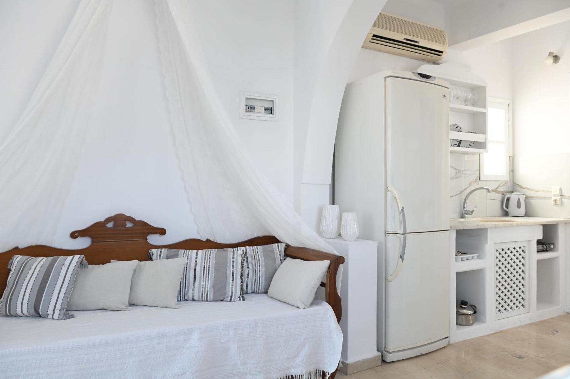Villa Maina Камари Экстерьер фото
